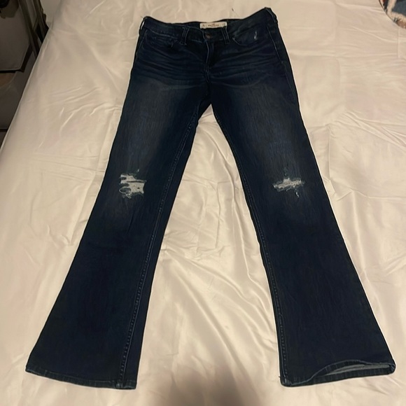 Hollister Jeans - Picture 1 of 6